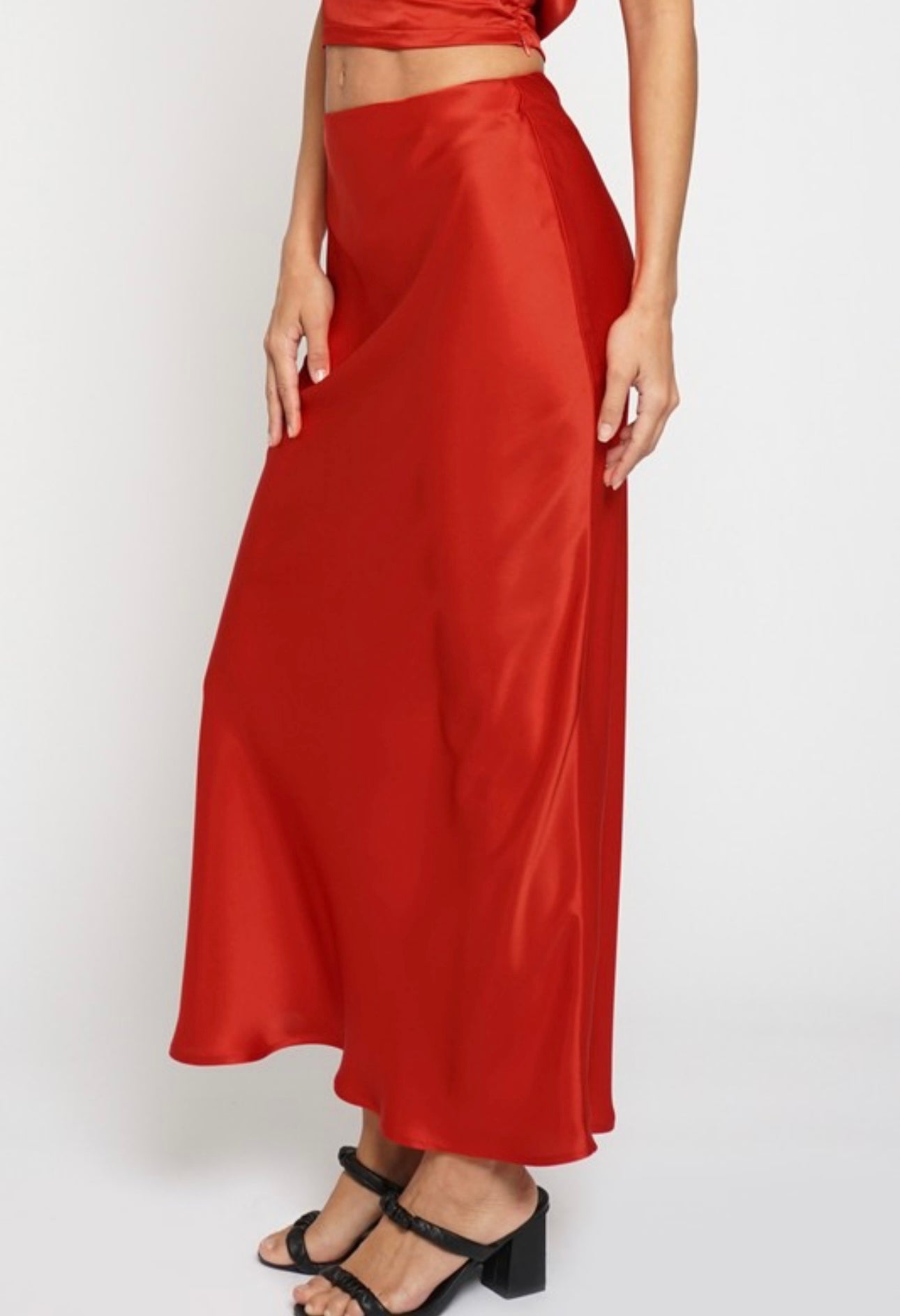 Satin Maxi Skirt Rojo